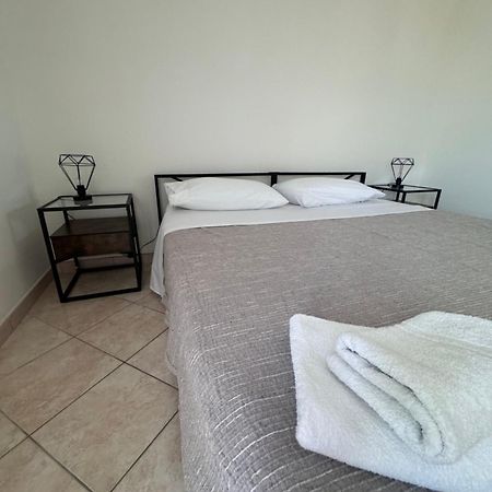 Galvani Apartment Porto Torres Bagian luar foto